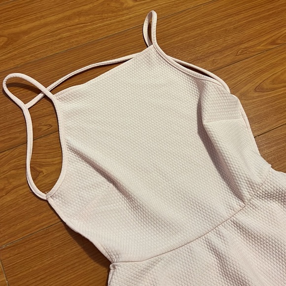 Light pink dress - Picture 3 of 5